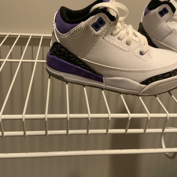 Toddler Jordan’s - Picture 4 of 5